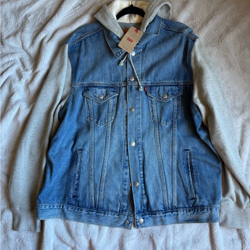 Men’s Levi denim jacket size XL